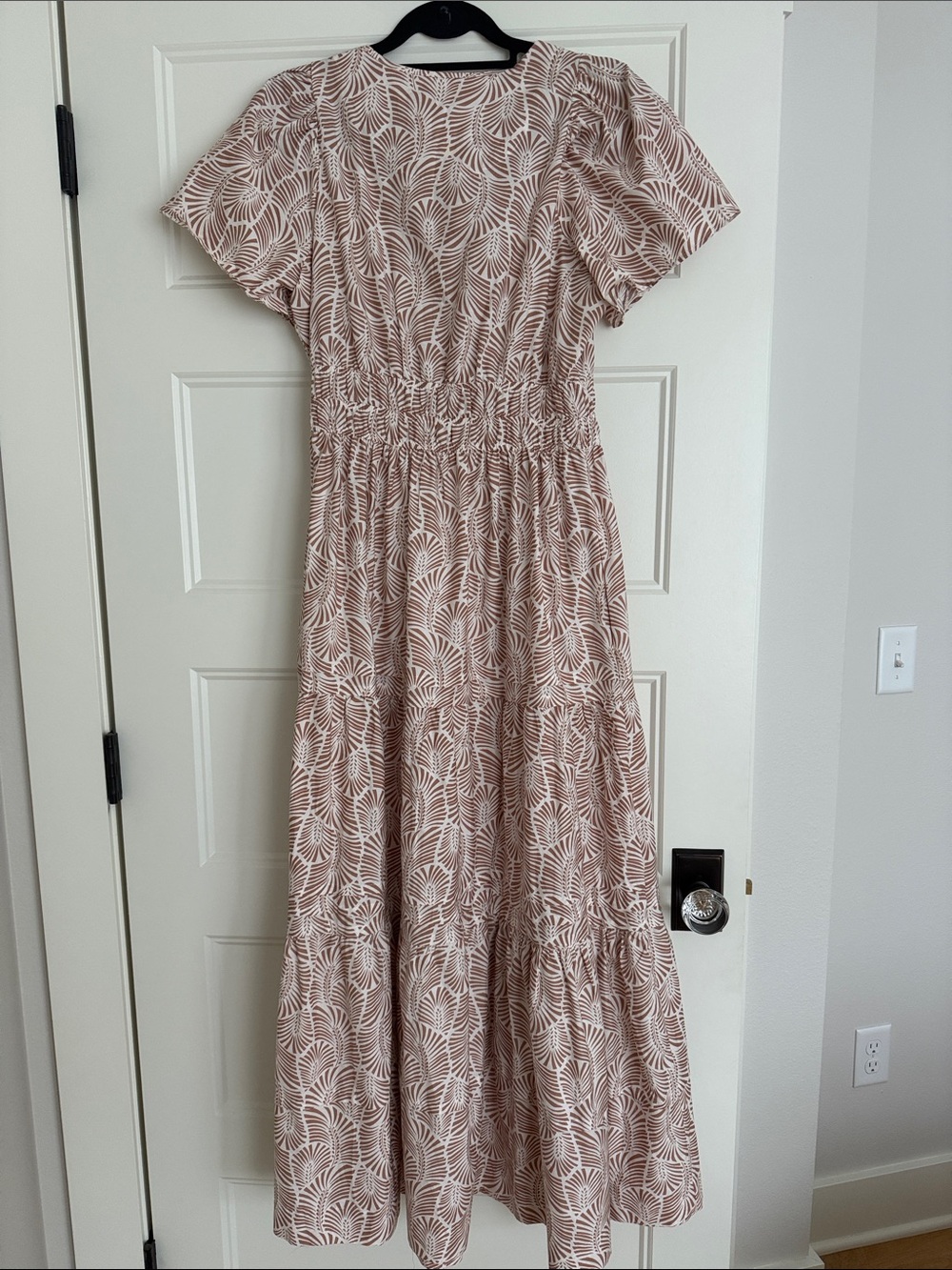 Anthropologie Somerset Leaf-Print Tiered Maxi Dress - Picture 2 of 5